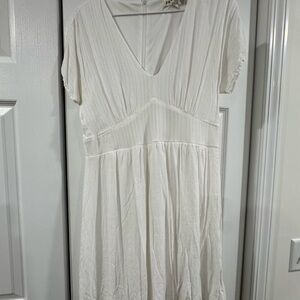 🩵2 for $20 SALE🩵 Jolt White V-Neck Midi Dress